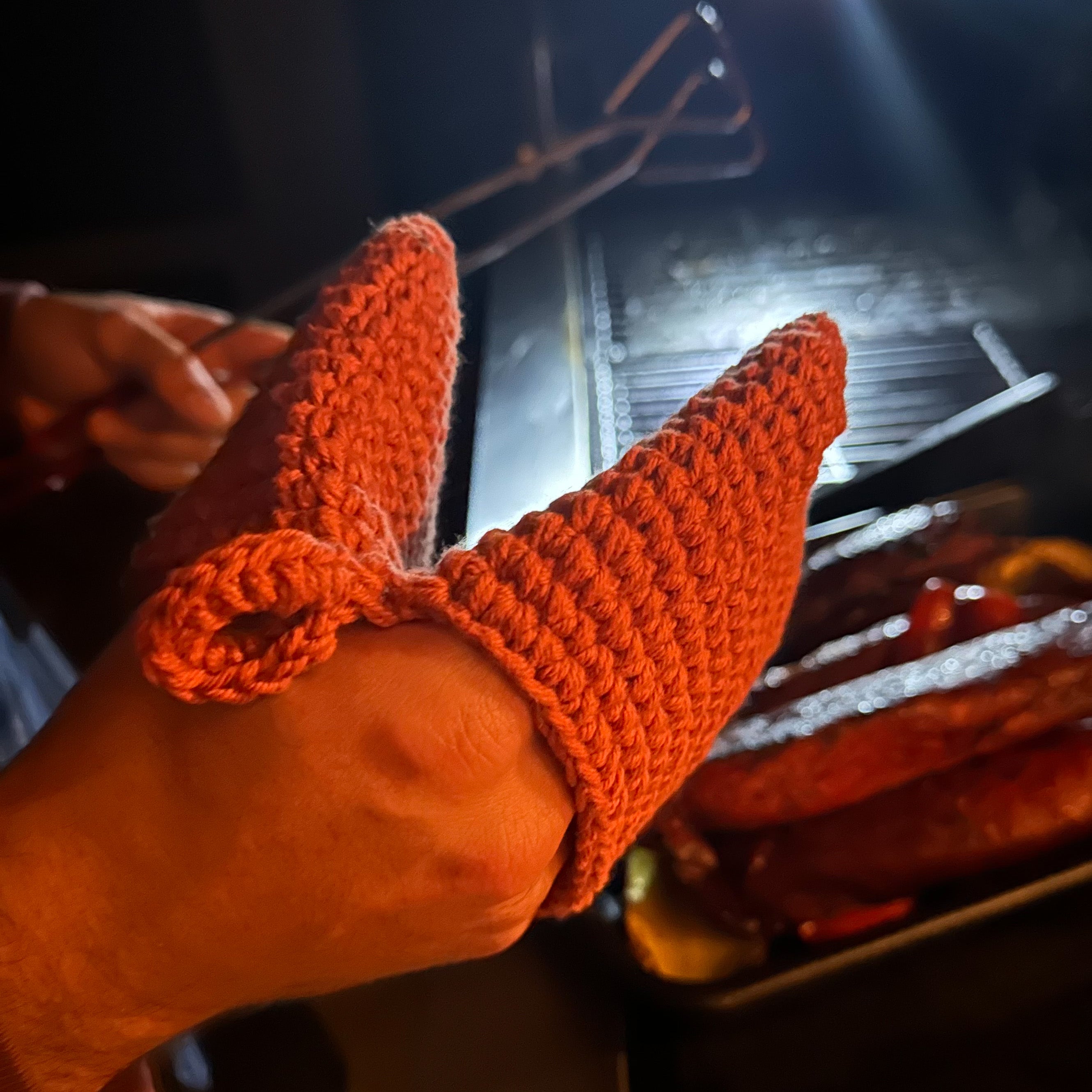 Crochet Potholder Pinch Mitt | exceptional heat resistance, man sized mitt.