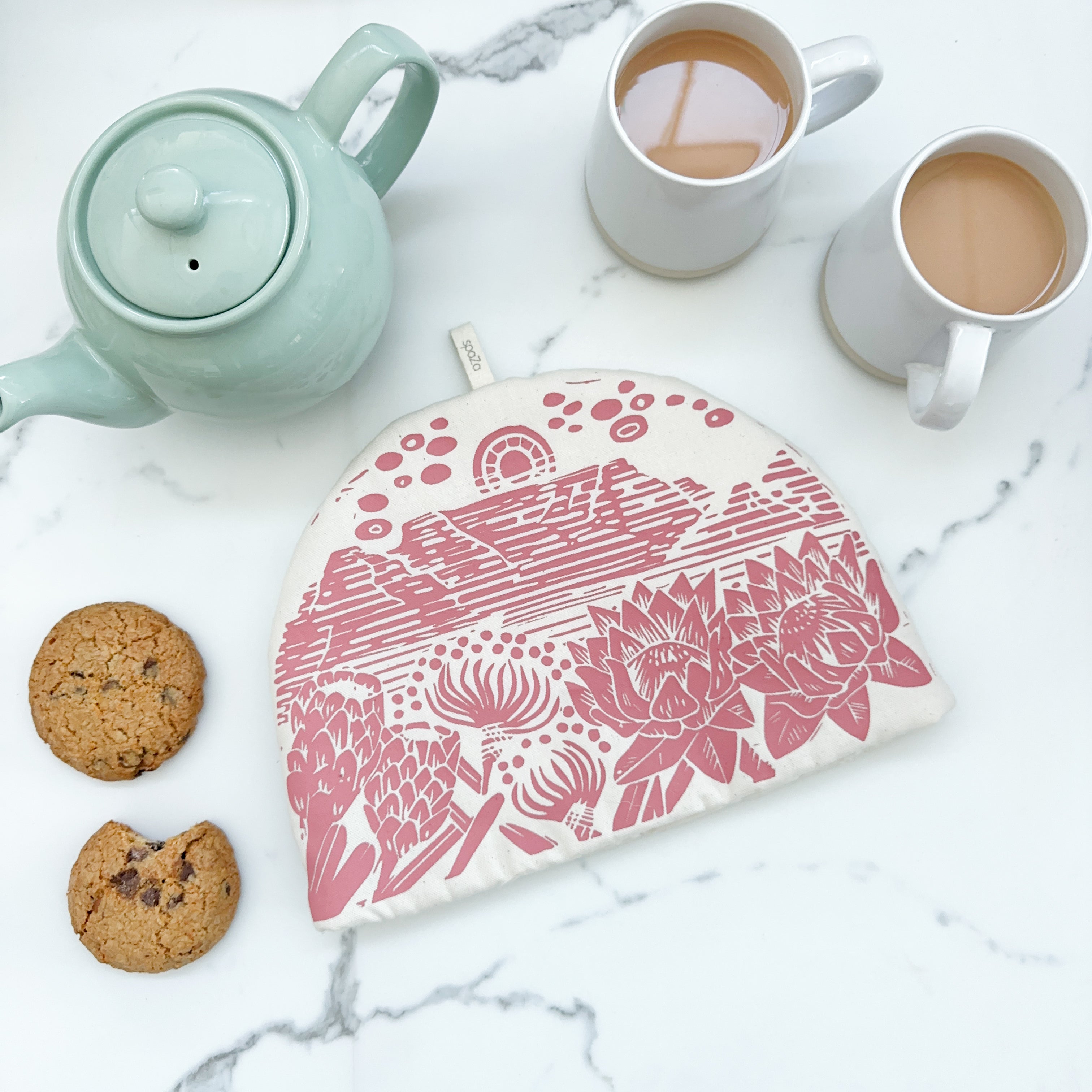 Tea Cozy for teapot brewing tea | Table Mountain Print