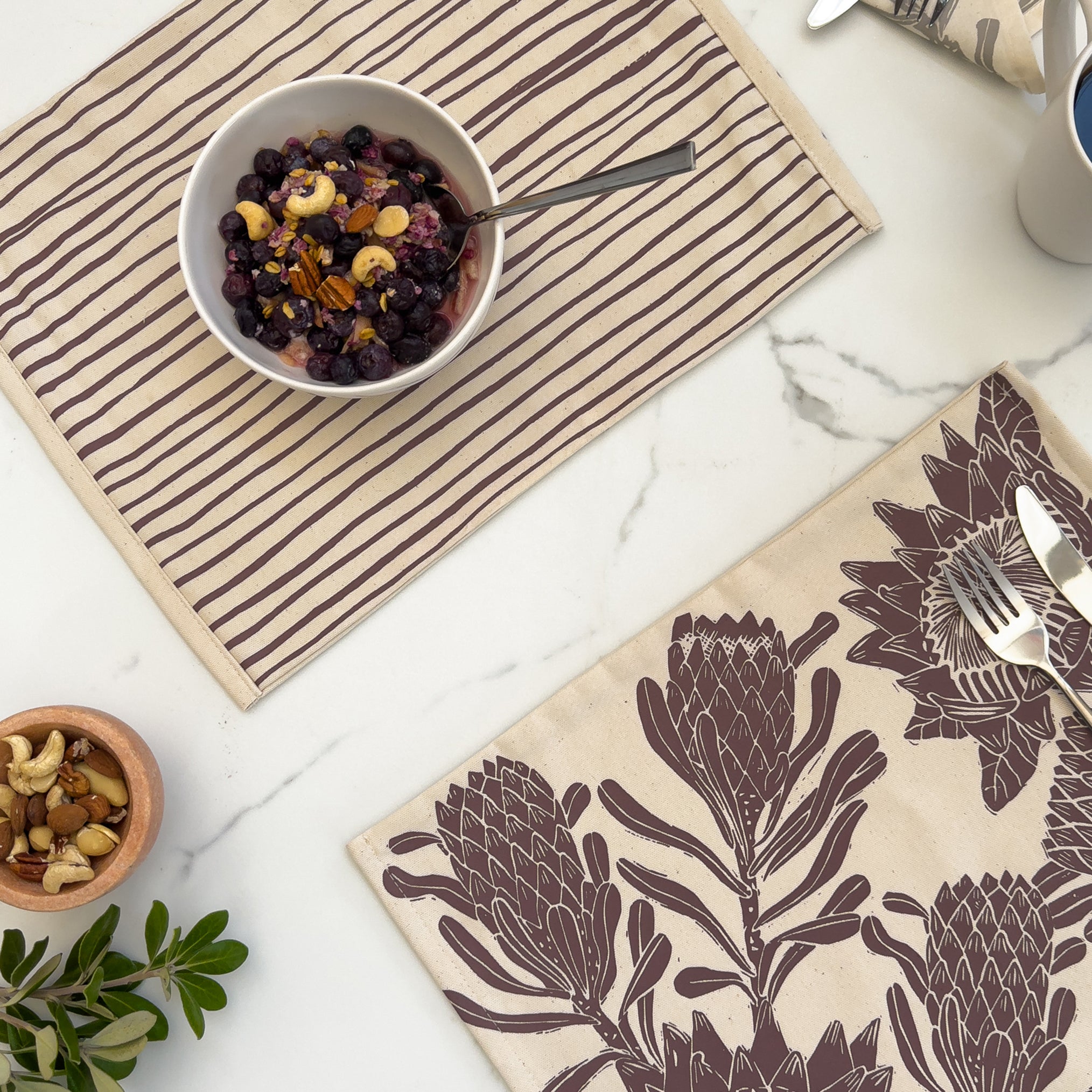 Placemats set of 2 Protea Print | fabric, reversible table setting